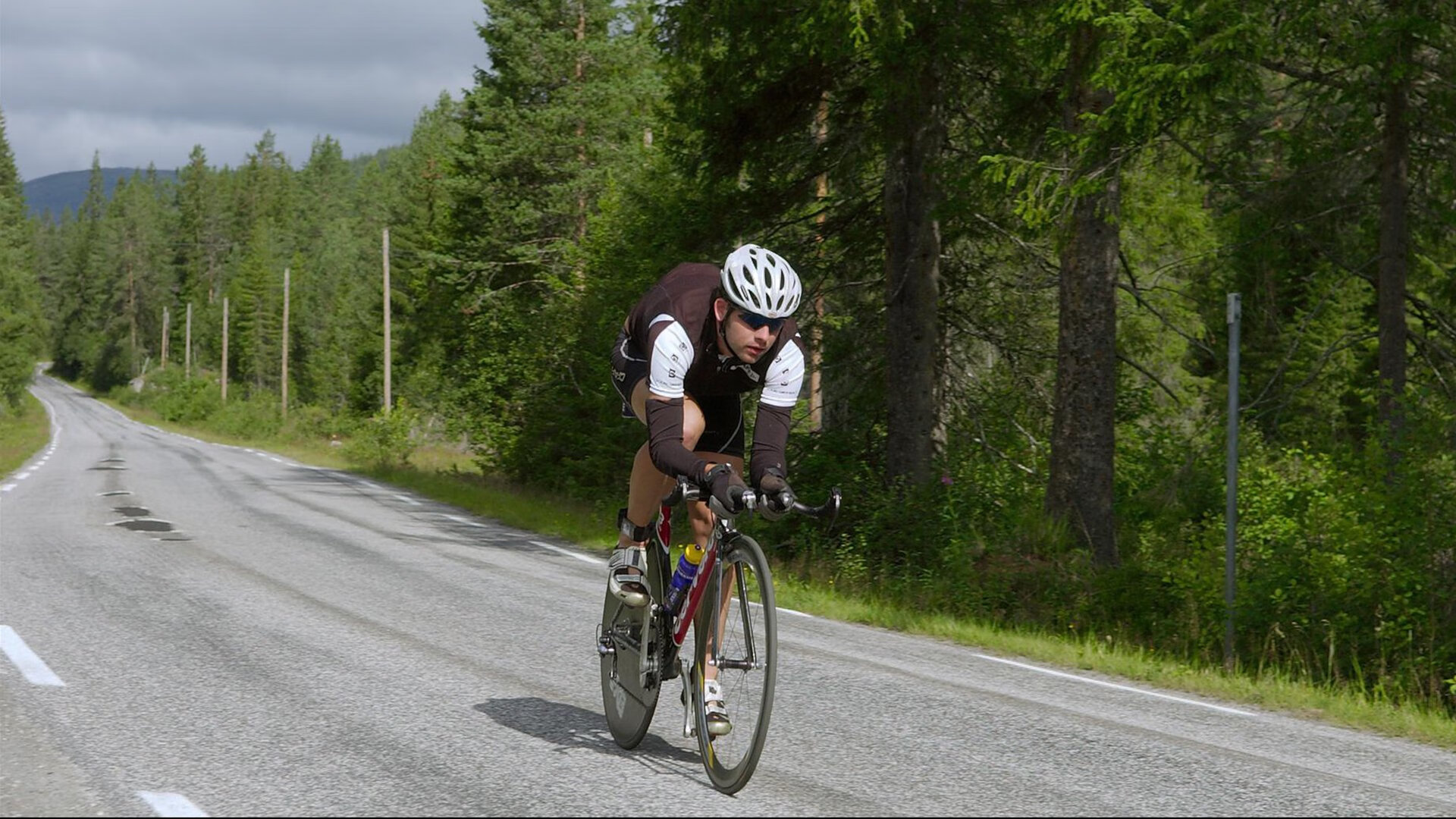 为什么在瓜迪奥拉的体系下,后腰球员要融入球队会比较艰难?,瓜迪奥拉为什么那么厉害