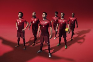 乐鱼娱乐app-欧洲冠军联赛：皇马逆转晋级，淘汰赛精彩不断！，欧洲超级联赛皇马